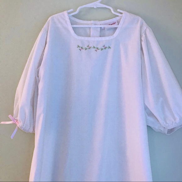 American Girl Vintage Elizabeth’s Nightgown - Picture 3 of 12